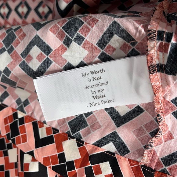 🔥Nina Parker🔥 NWT Trendy Plus Size Button-Front Cropped Top  Size 4X - Picture 11 of 13